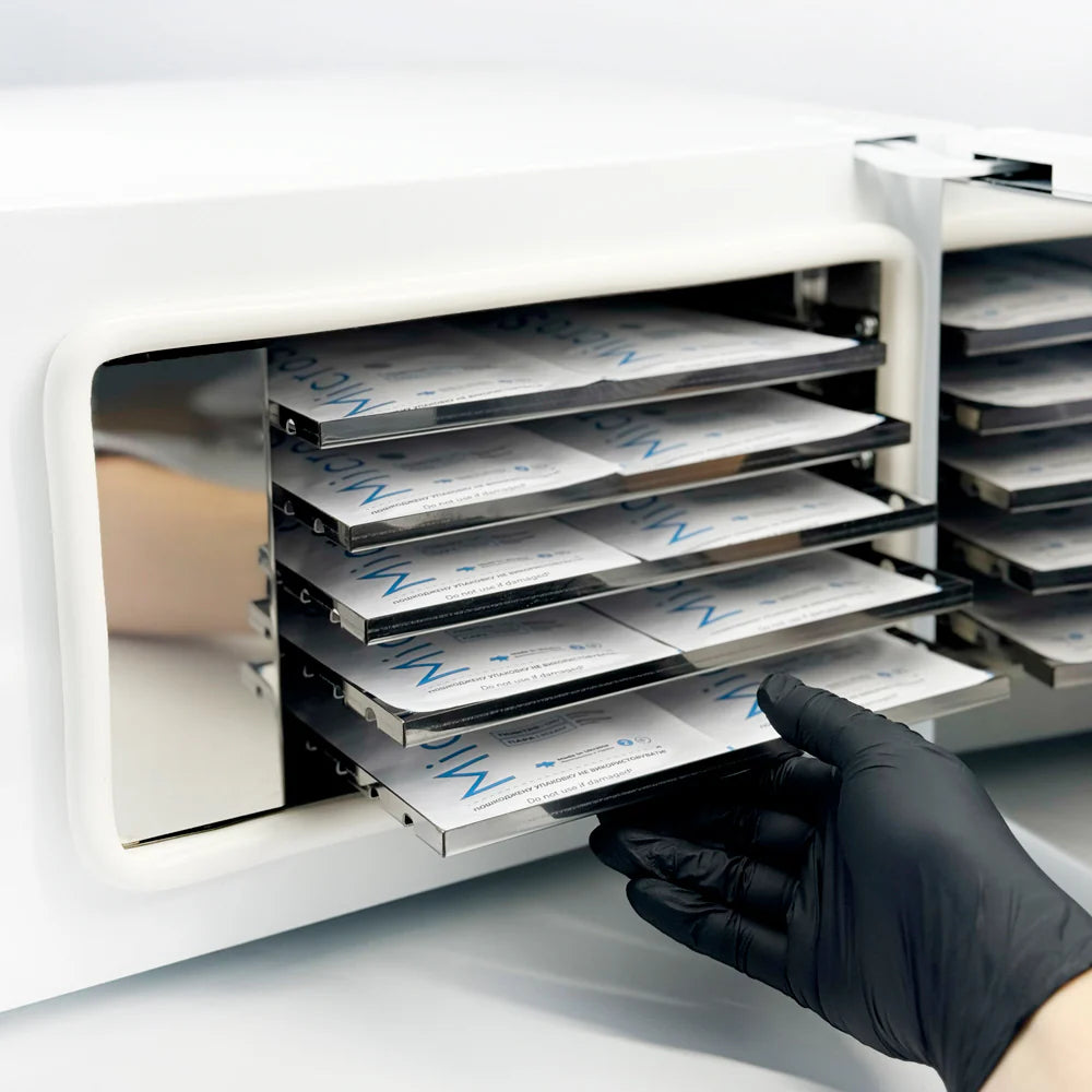 El MicroSTOP PROTECT PRO incorpora 5 bandejas horizontales diseñadas para optimizar el espacio interior y facilitar la organización de las herramientas.