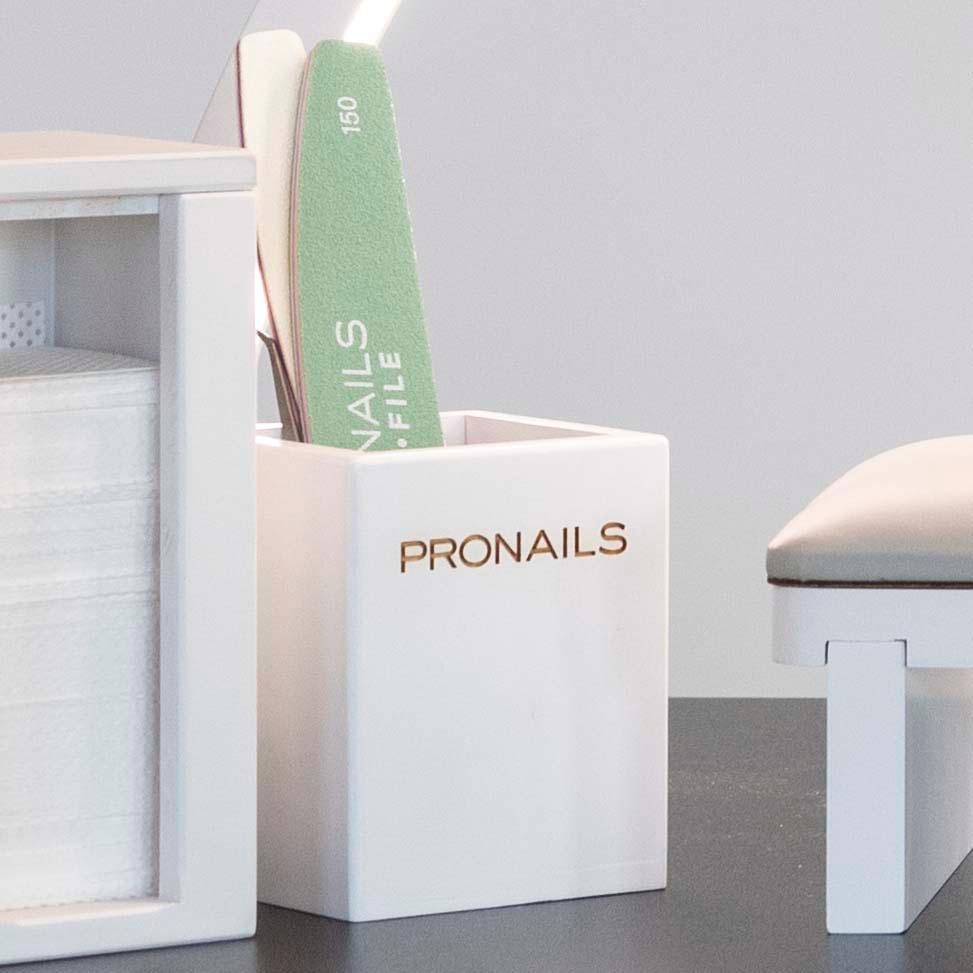caja madera pinceles blanca